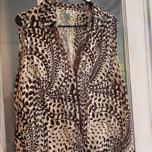 Groovy- textured button up top